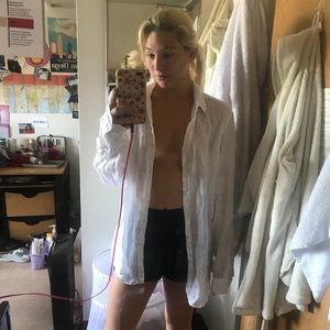 Men’s linen button down